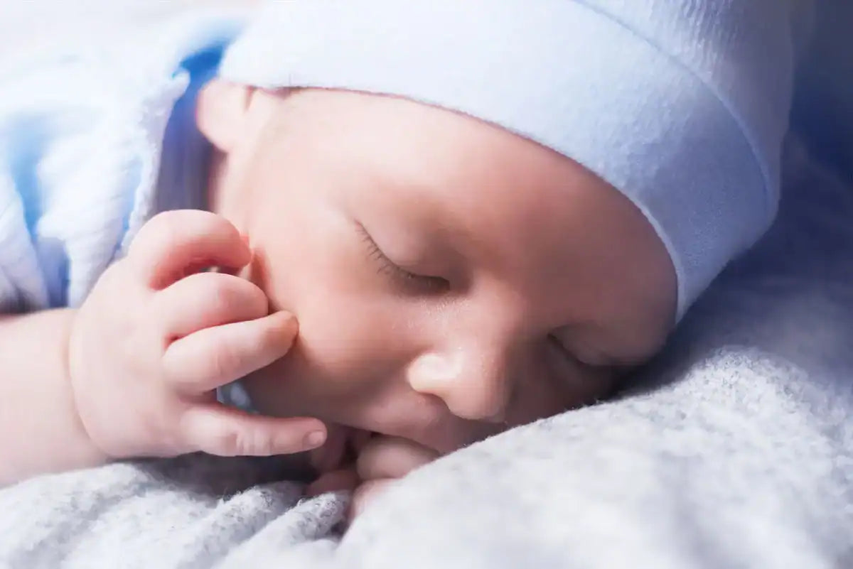 Baby Reflux: Symptoms and Natural Ways to Help Your Baby